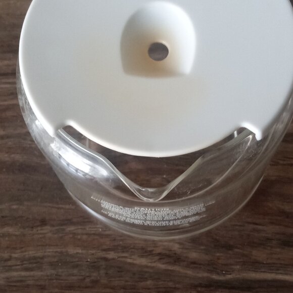 Black & Decker 12 Cup Coffee Crafe Replaceable Coffee Pot White Lid Gray Handle - Picture 2 of 6